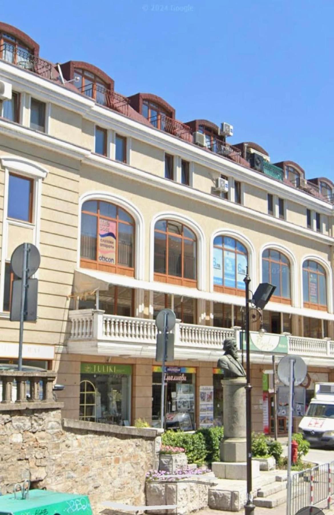 Victoria Hotel Rooms & Victoria Apartment 大特尔诺沃 外观 照片